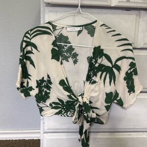 lush -palm print -tie front -crop top